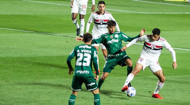 Quem tá ganhando o jogo hoje Palmeiras ou São Paulo?